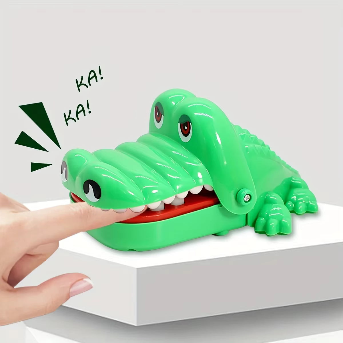 Funny Crocodile Bite Finger Prank Toy, Random Risk Interactive Party Game
