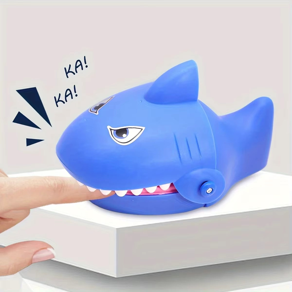 Funny Crocodile Bite Finger Prank Toy, Random Risk Interactive Party Game